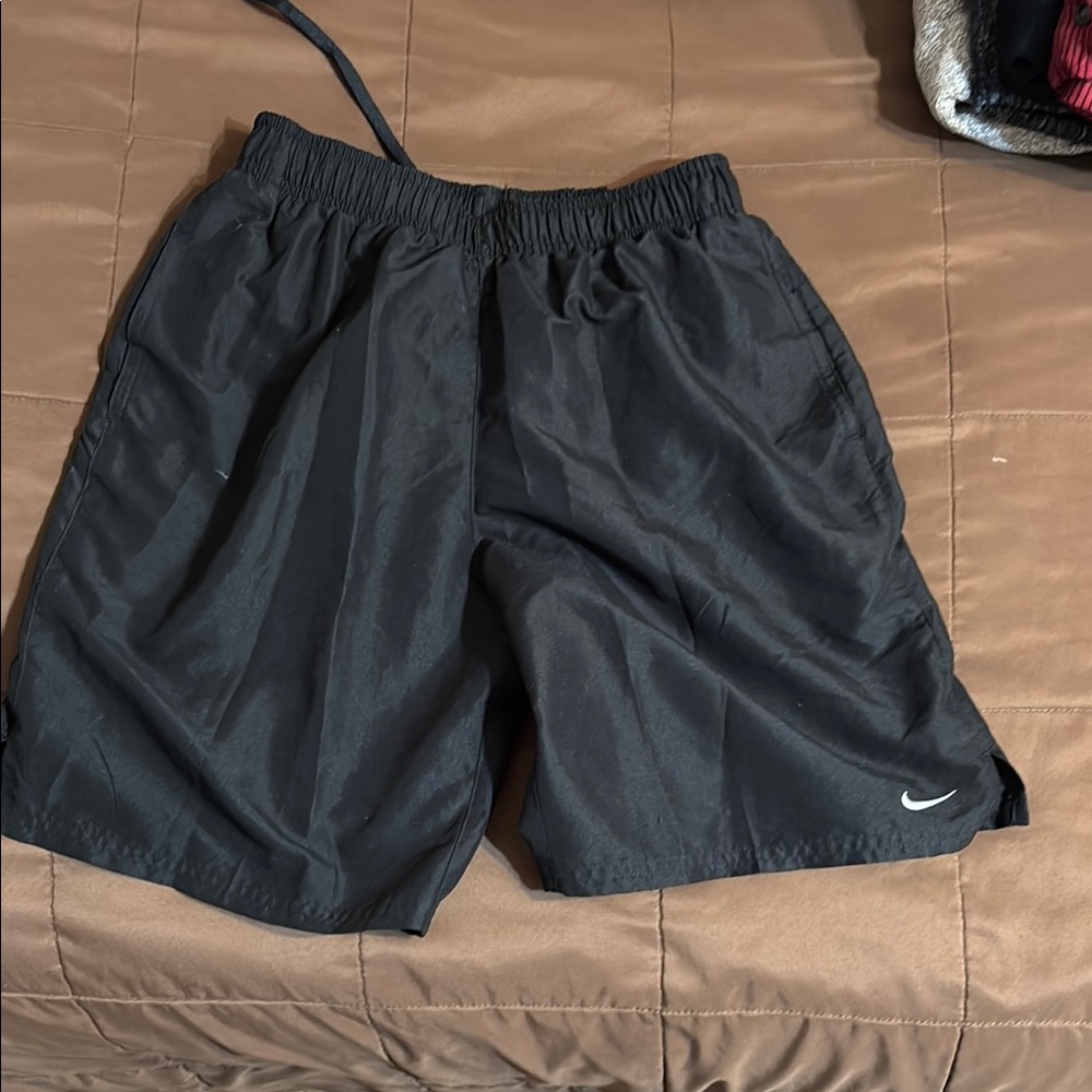 Nike Men's Black Athletic Shorts size smalll.